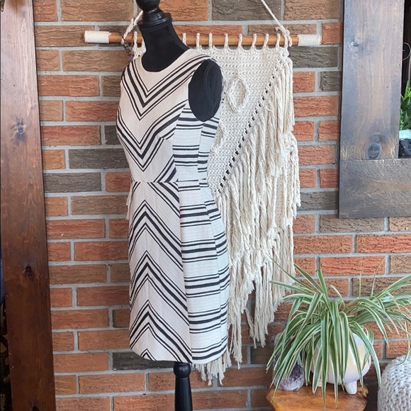 π€ H&M Black & Cream Work Dress - Picture 2 of 7